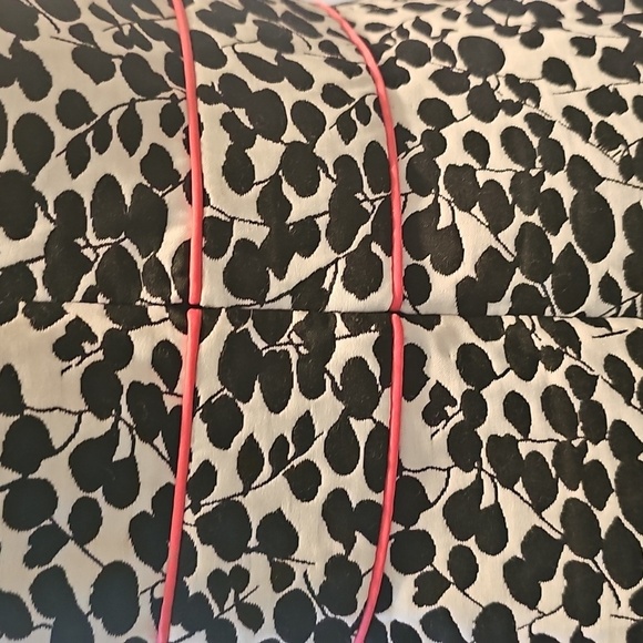 Jessica Howard Black and White Patterned Midi Dress - Picture 3 of 13